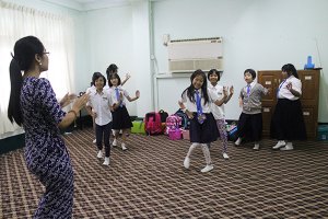 Myanmar Dance