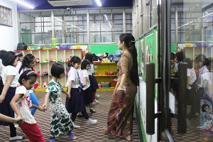 Myanmar Dance