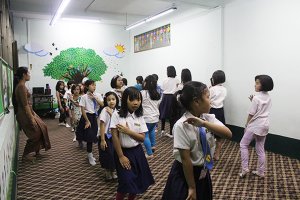 Myanmar Dance